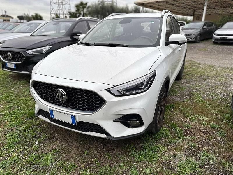 Usado MG ZS Luxury 111 CV (81 kW) 2023 Blanco SUV