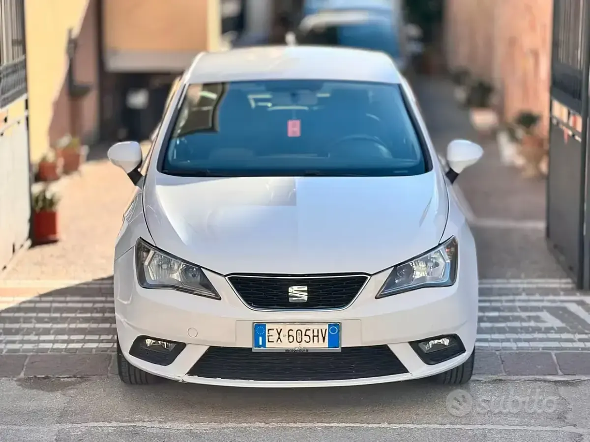 Usata Seat Ibiza Style 75 CV (55 kW) 2014 Bianco Utilitaria