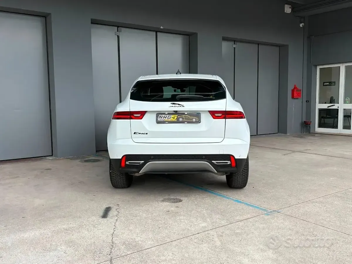 Usata Jaguar E-Pace 163 CV (119 kW) 2021 Bianco SUV