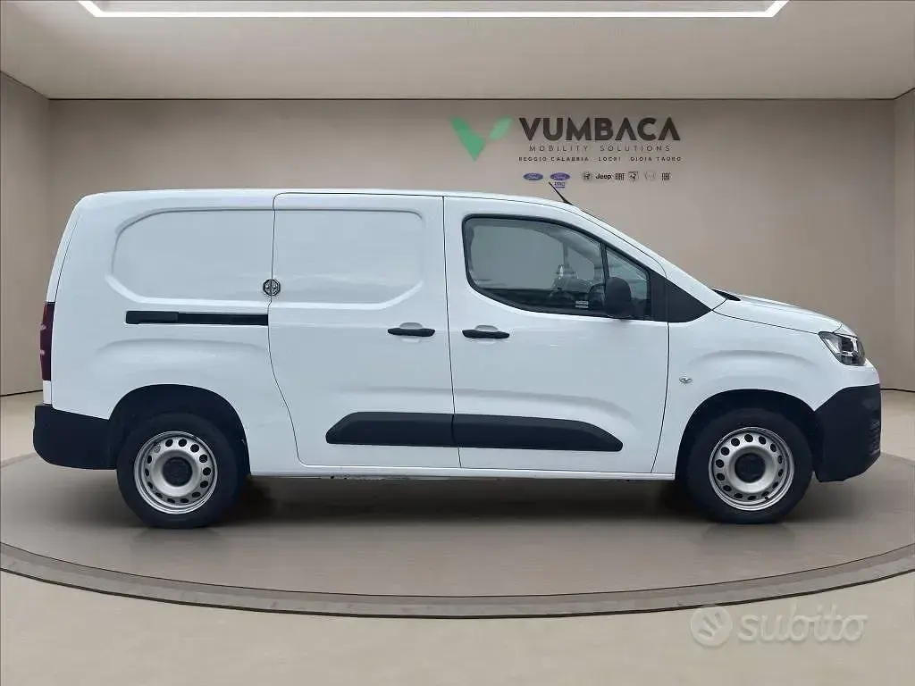 Usata Citroën Berlingo 102 CV (75 kW) 2021 Bianco Monovolume