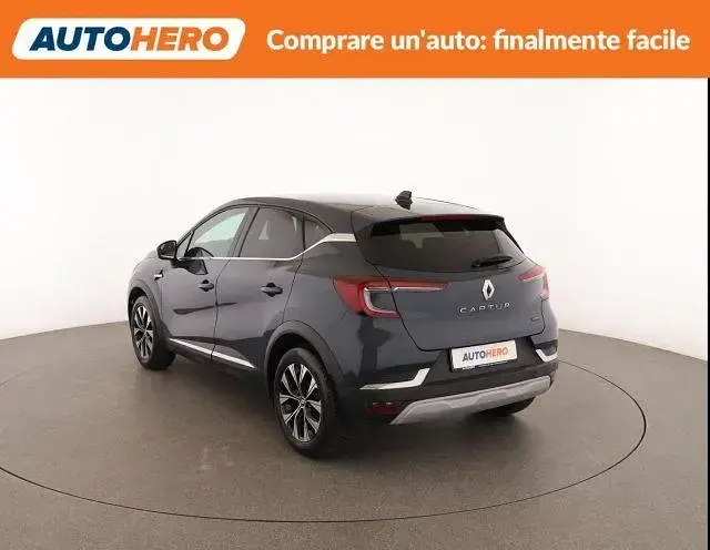 Usata Renault Captur Techno 145 CV (106 kW) 2023 Grigio SUV