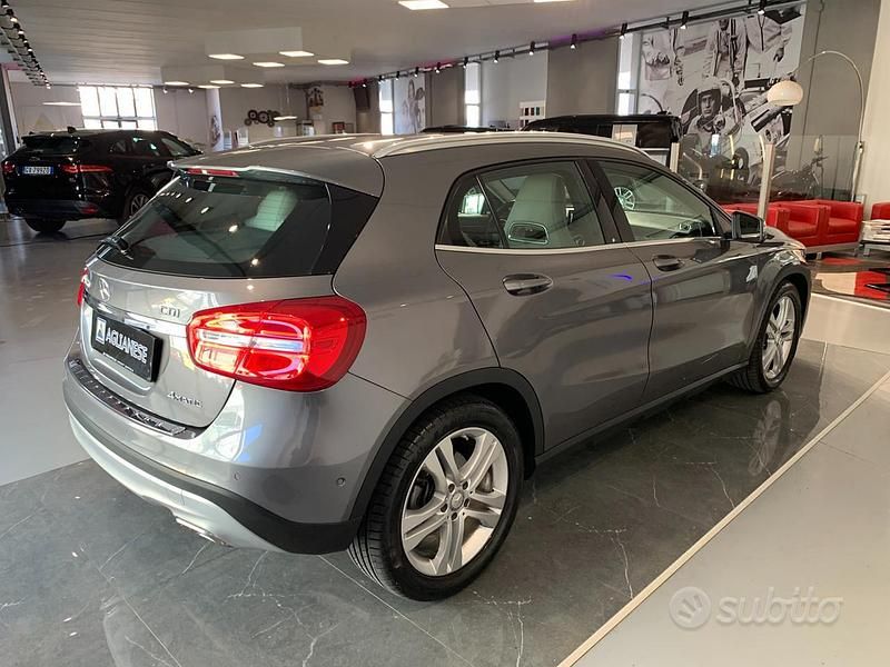 Usata Mercedes GLA220 Premium 170 CV (125 kW) 2015 Grigio SUV
