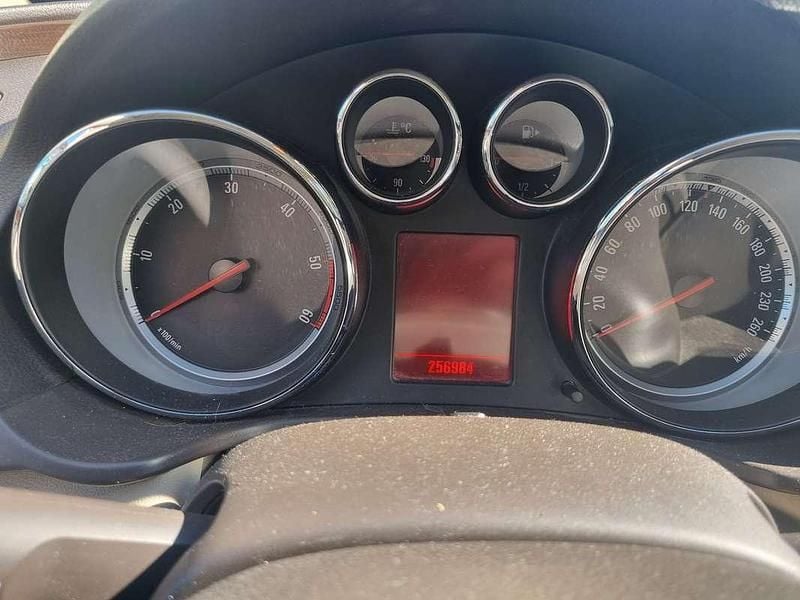 Usata Opel Insignia Cosmo 160 CV (117 kW) 2011 Station wagon