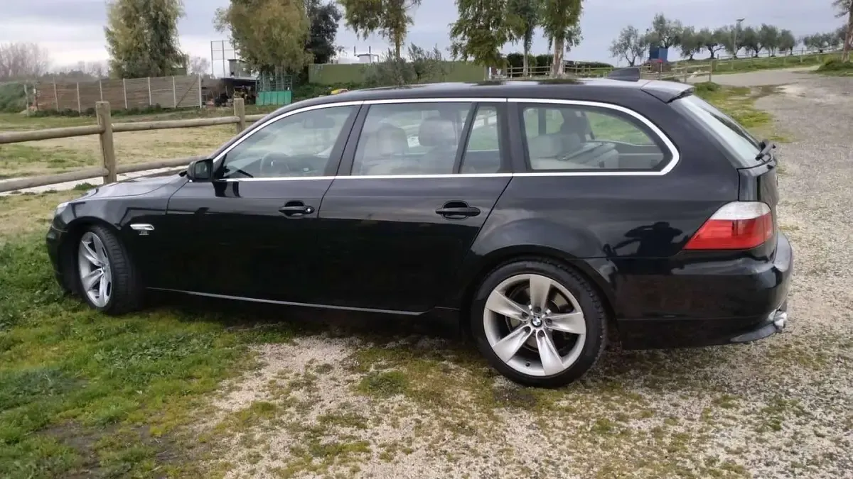 Usata BMW 530 235 CV (172 kW) 2008 Nero Station wagon