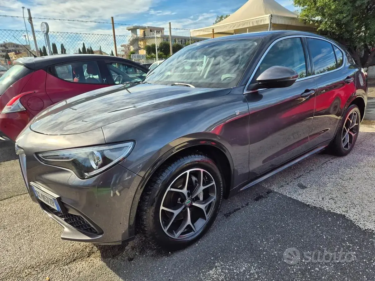 Usata Alfa Romeo Stelvio Ti 190 CV (139 kW) 2021 Grigio SUV