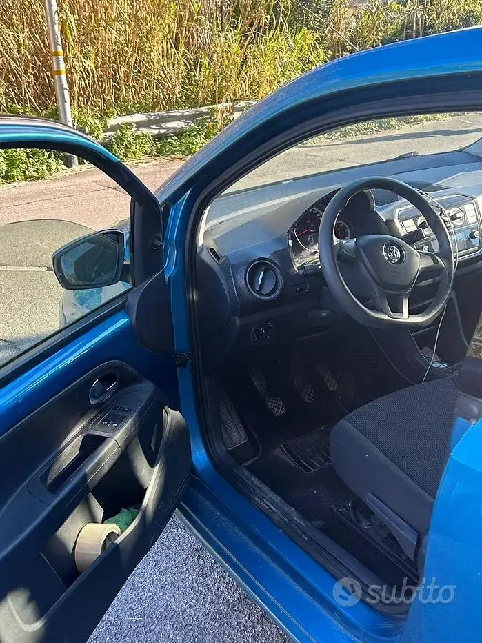 Usata VW up! 60 CV (44 kW) 2017 Blu Utilitaria