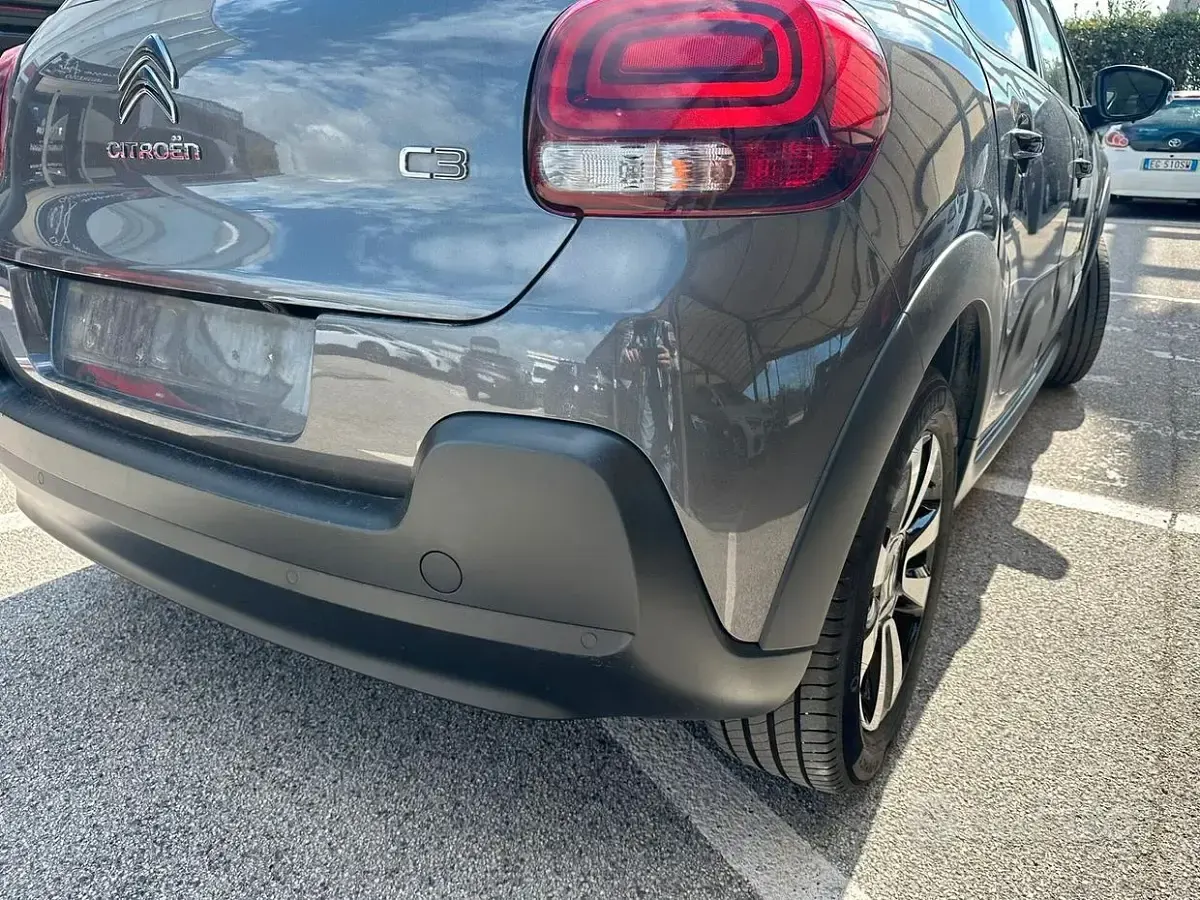 Usata Citroën C3 PureTech 110 CV (80 kW) 2024 Grigio Berlina