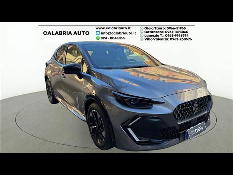 Nuova Renault Clio V Techno 160 CV (117 kW) 2025 Grigio chiaro