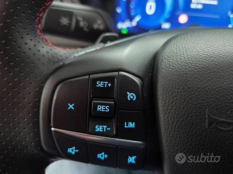 Usata Ford Kuga ST-Line 120 CV (88 kW) 2024 Nero SUV