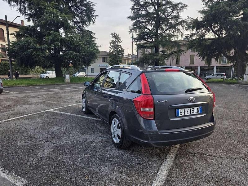 Usata Kia Ceed LX 90 CV (66 kW) 2011 Utilitaria