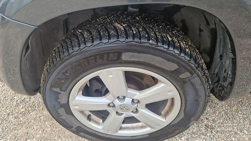 Usata Toyota RAV4 177 CV (130 kW) 2007 SUV