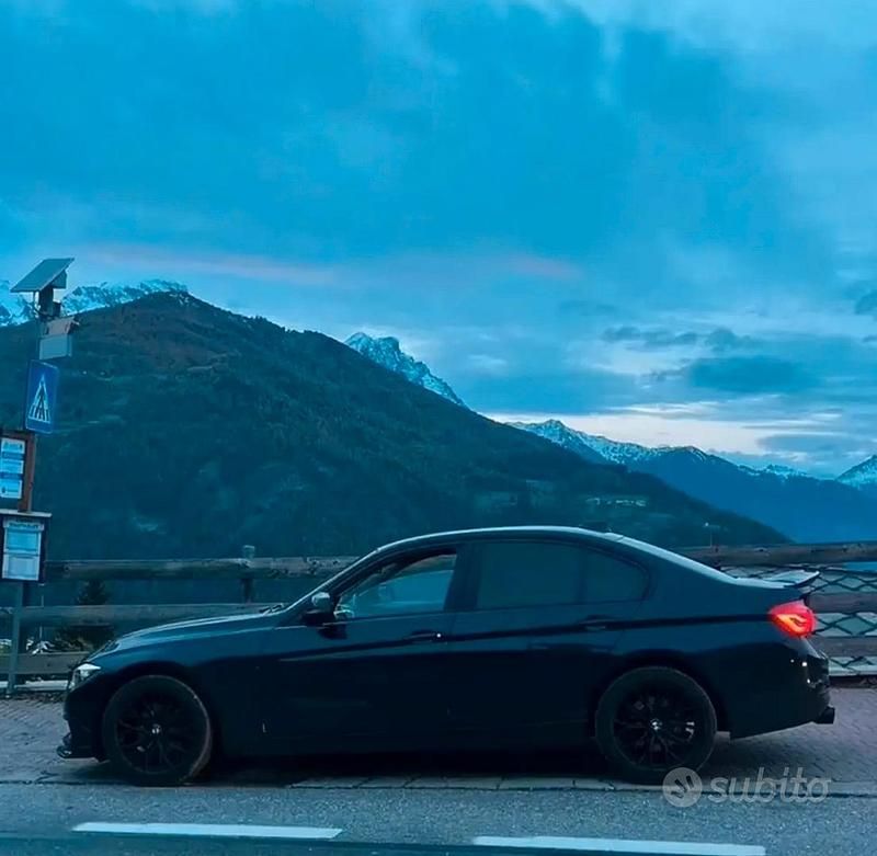 Usata BMW 318 M Sport 150 CV (110 kW) 2017 Blu Berlina