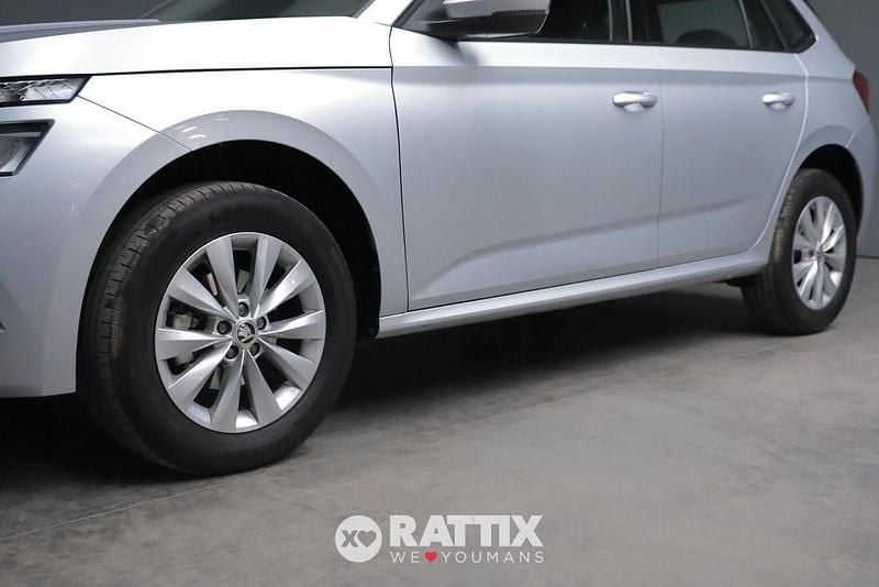 Usata Skoda Kamiq Ambition 95 CV (69 kW) 2022 Argento brillante SUV