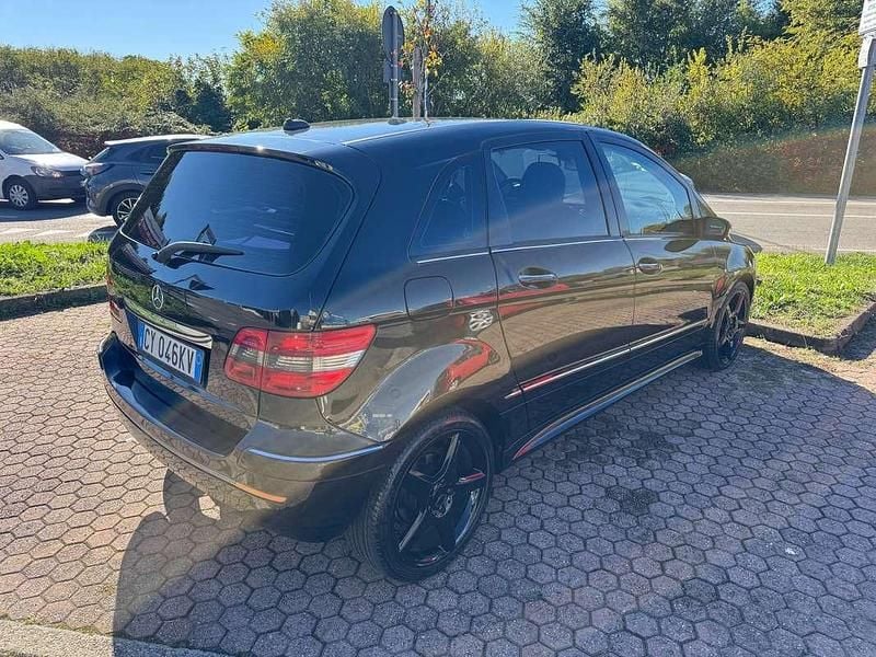 Nero Usata 2005 Mercedes B180 Monovolume | 2500 € (Buon prezzo) - Immagine 1/4