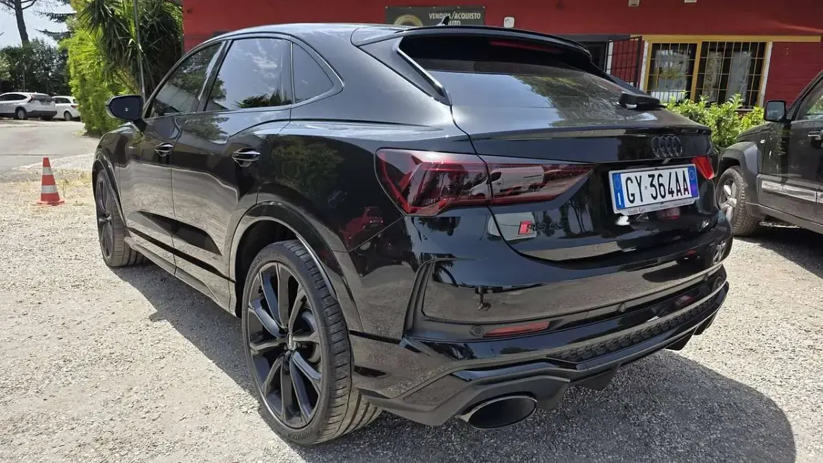 Usata Audi RS Q3 Sportback Ambiente 400 CV (294 kW) 2022 Nero SUV