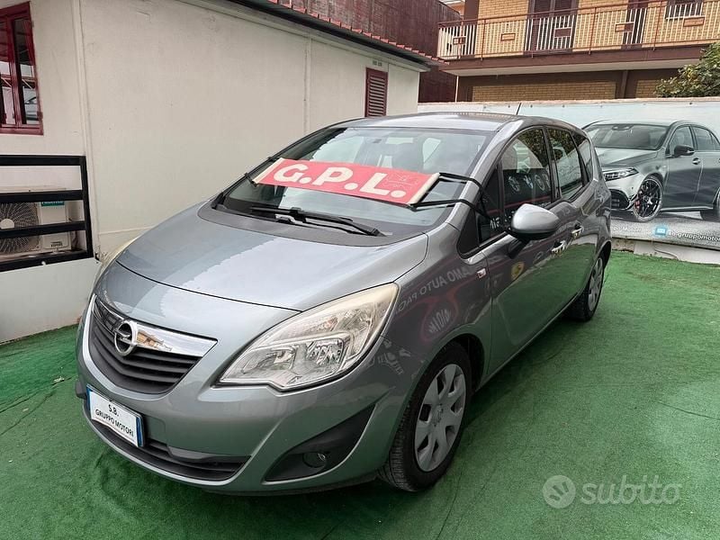 Usata Opel Meriva Cosmo 120 CV (88 kW) 2011 Grigio Monovolume