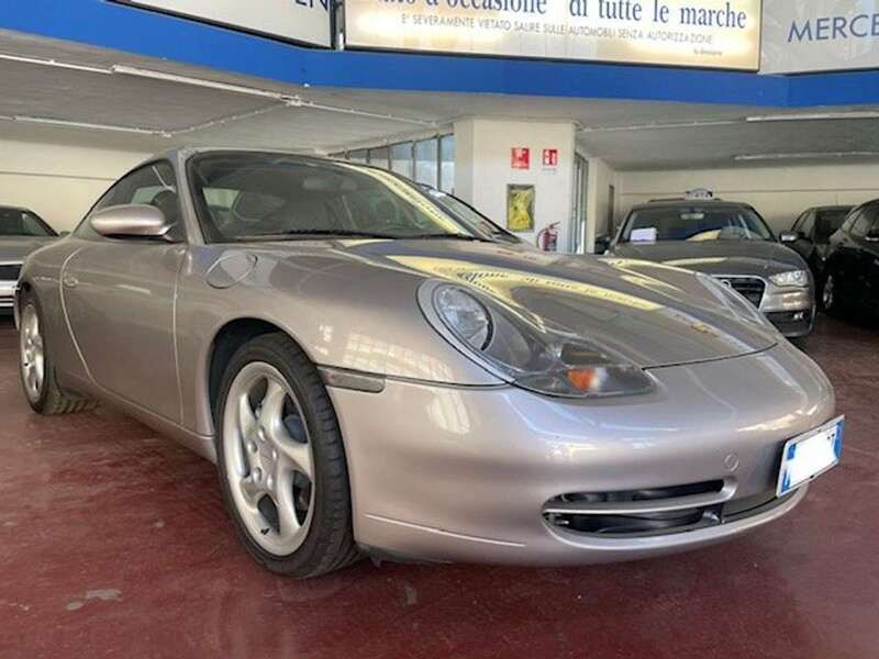 Usata Porsche 911 Carrera 4 300 CV (220 kW) 2001 Grigio Coupé