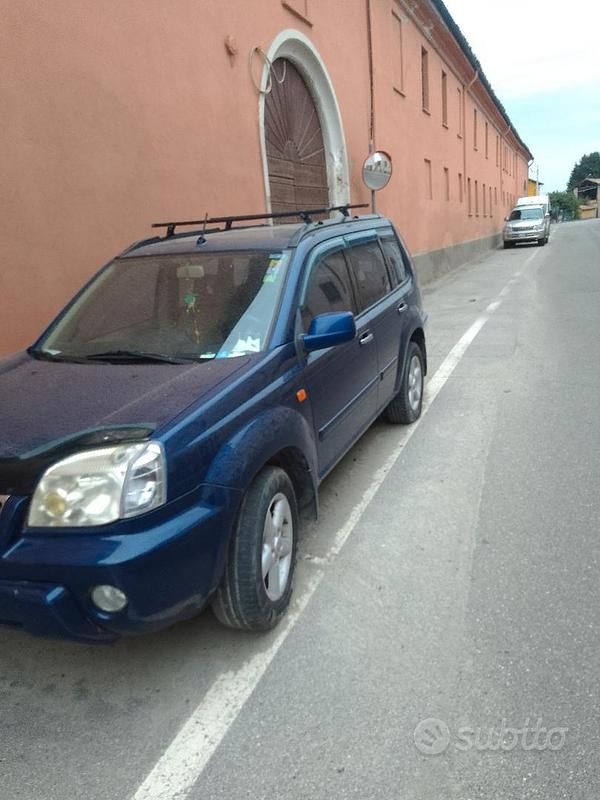 Usata Nissan X-Trail 114 CV (83 kW) 2002 Blu SUV