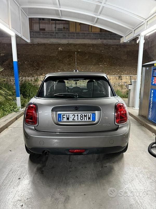 Begagnad Mini Cooper 102 HK (75 kW) 2019 Halvkombi