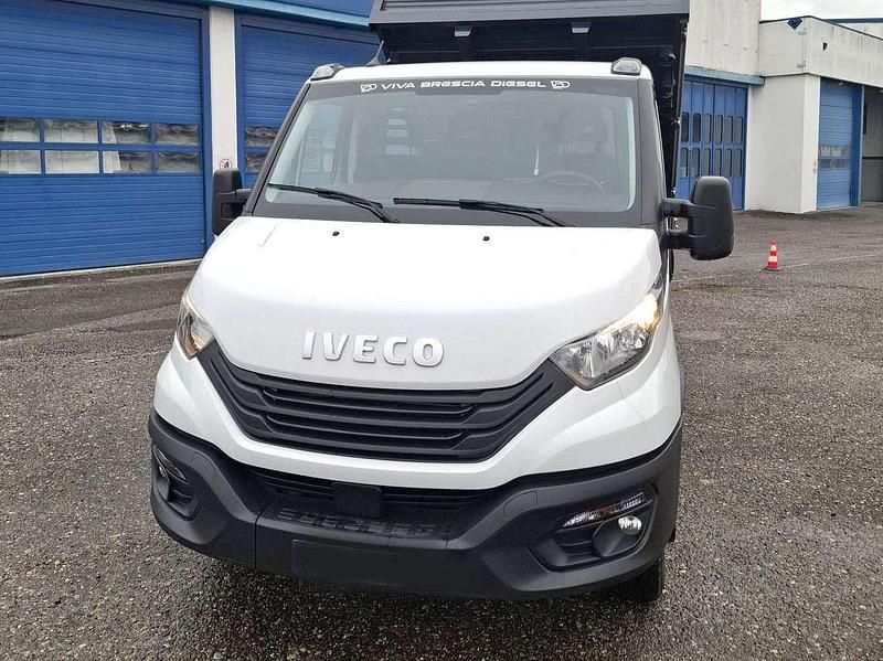 Usata Iveco Daily 140 CV (102 kW) 2023 Bianco Furgone