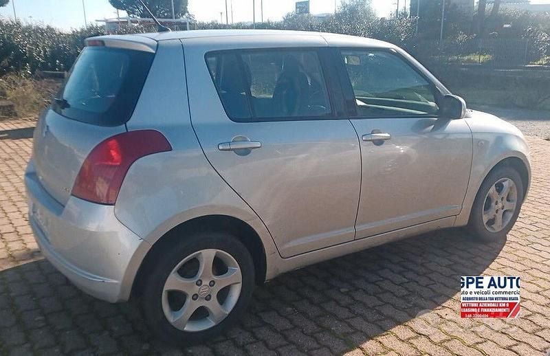Usata Suzuki Swift 92 CV (67 kW) 2006 Grigio Utilitaria