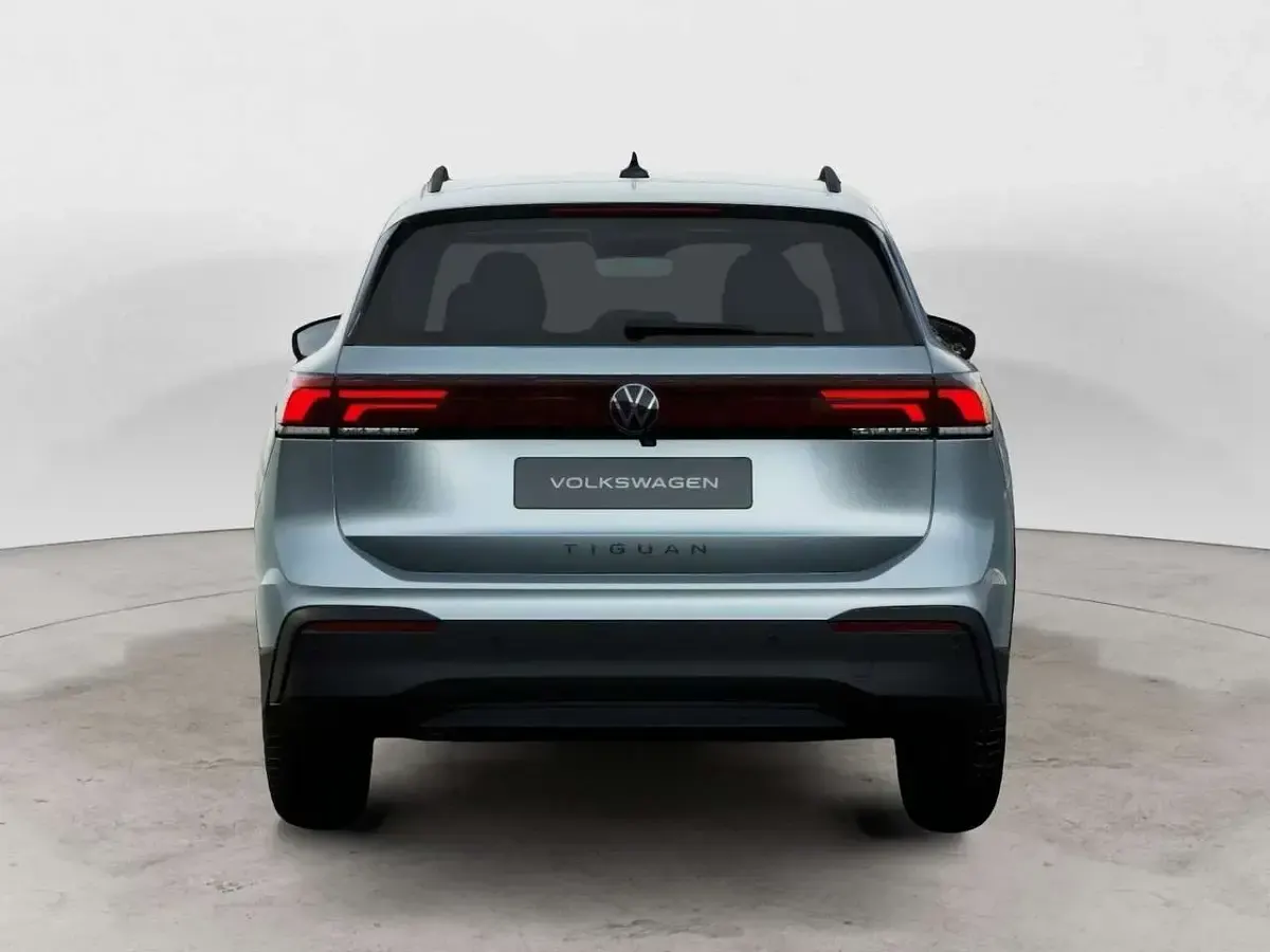 Usata VW Tiguan Life 150 CV (110 kW) 2025 Argento SUV