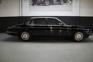 Usata Jaguar XJ12 311 CV (228 kW) 1994 Nero Berlina