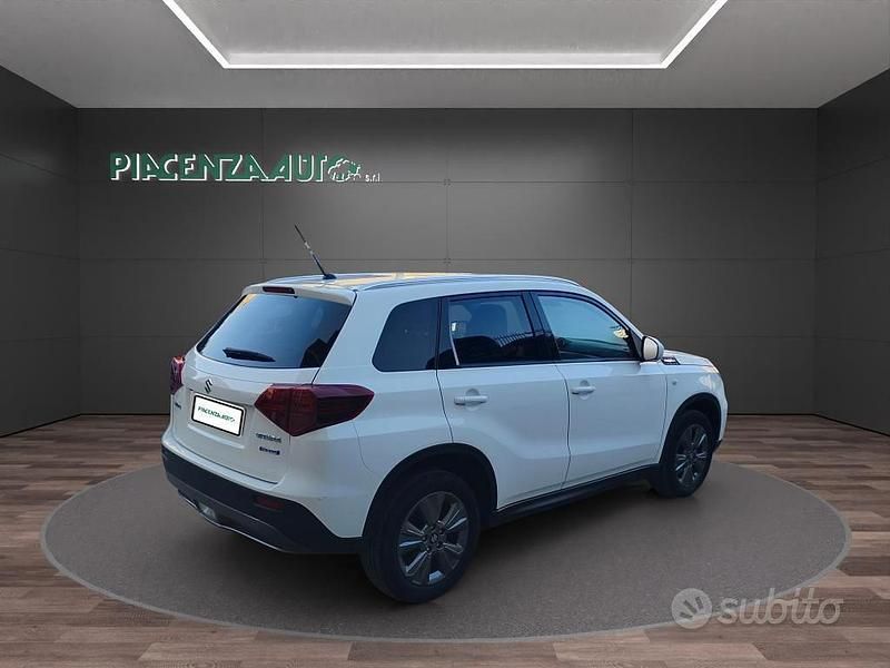 Usata Suzuki Vitara Cool 129 CV (94 kW) 2024 Bianco SUV