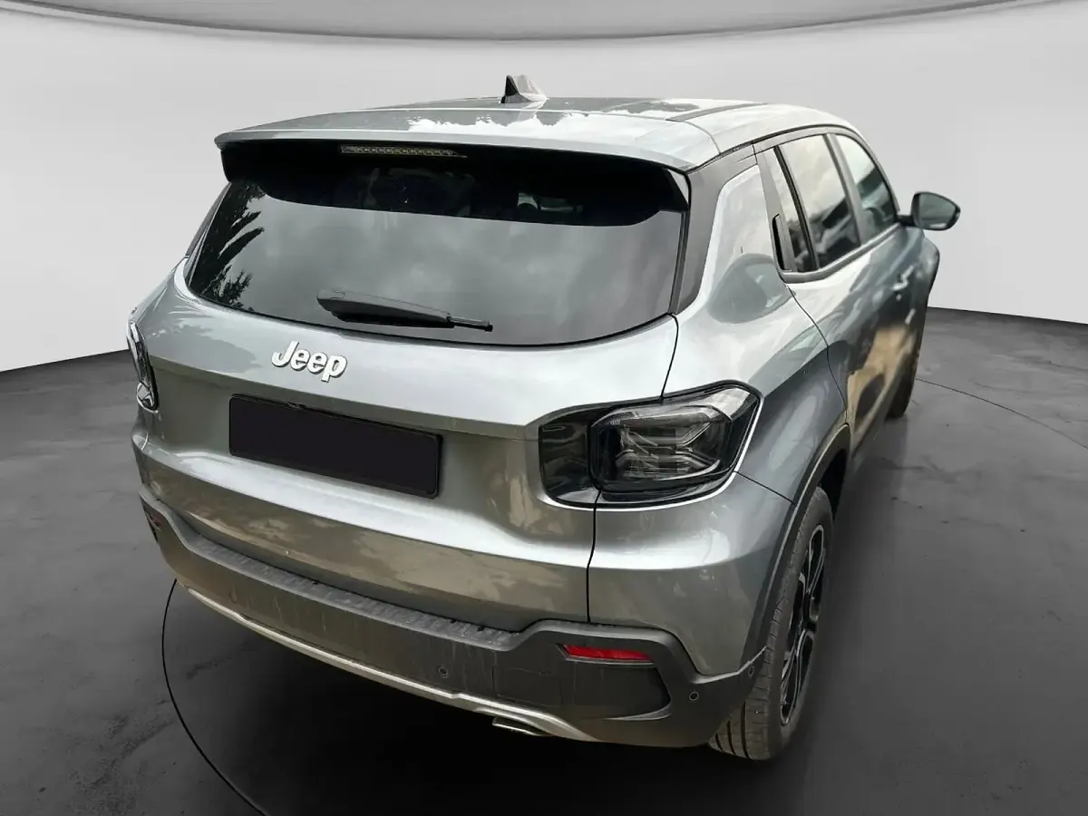 Usata Jeep Avenger Summit 100 CV (73 kW) 2025 Grigio SUV