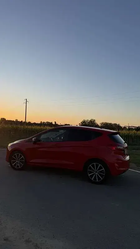 Usata Ford Fiesta Titanium 75 CV (55 kW) 2017 Utilitaria