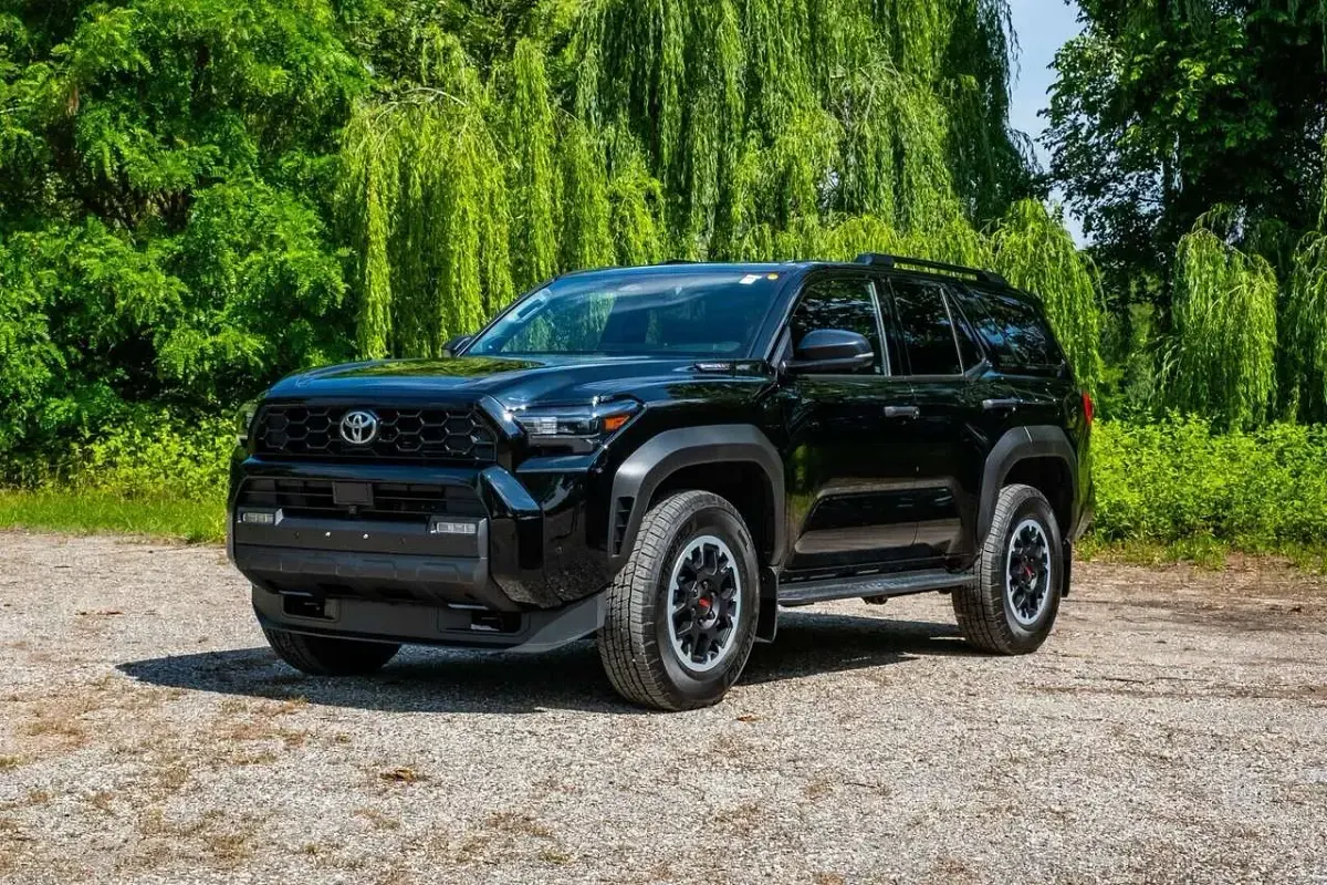 Nuova Toyota 4 Runner 326 CV (239 kW) 2026 Nero SUV