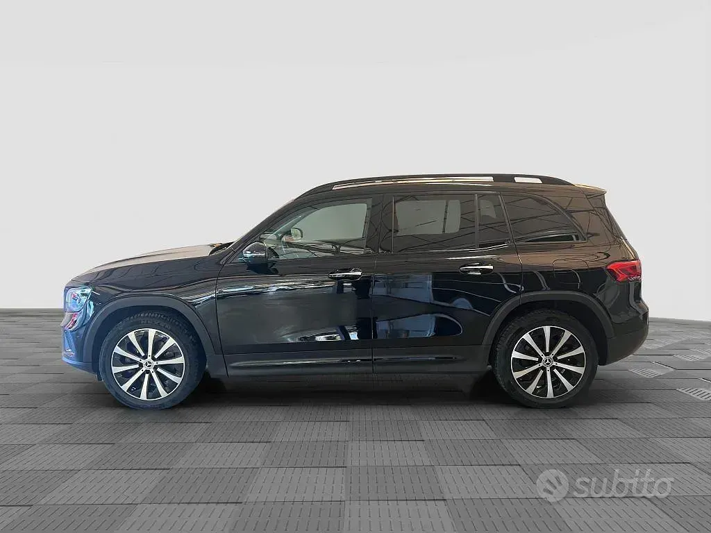 Usata Mercedes GLB200 150 CV (110 kW) 2022 Nero SUV