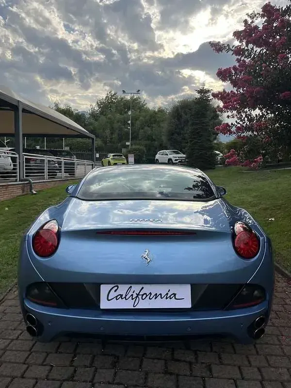 Usata Ferrari California 460 CV (338 kW) 2010 Blu/azzurro Cabrio