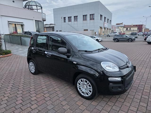 Nuova Fiat Panda Pop 69 CV (50 kW) 2025 Nero Utilitaria