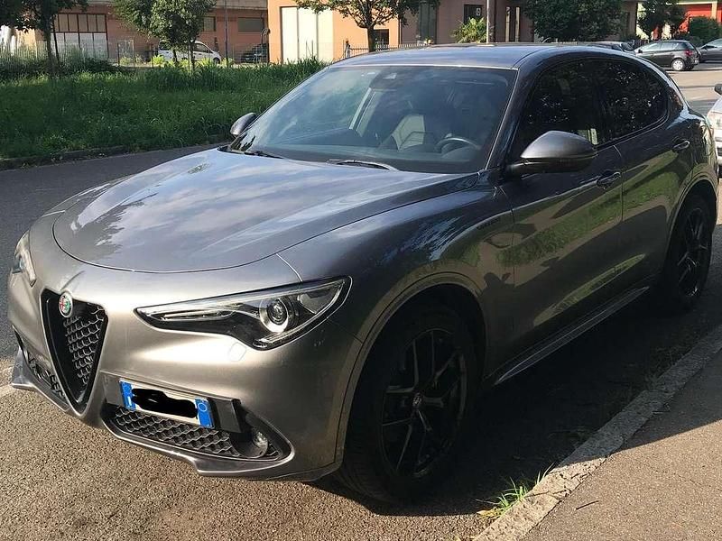 Grigio Usata 2021 Alfa Romeo Stelvio Veloce SUV | 34.000 € (Buon prezzo) - Immagine 1/4