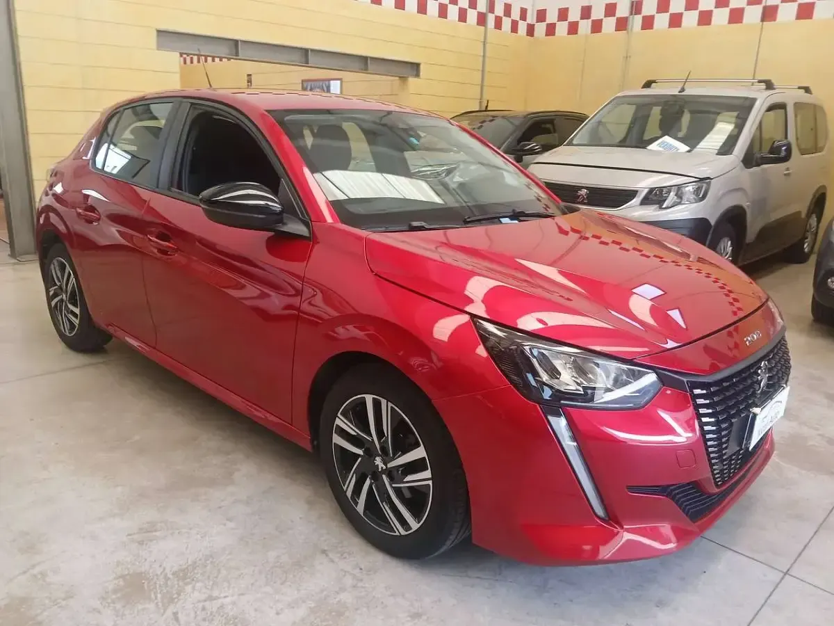 Usata Peugeot 208 Active 75 CV (55 kW) 2023 Bordeaux Utilitaria