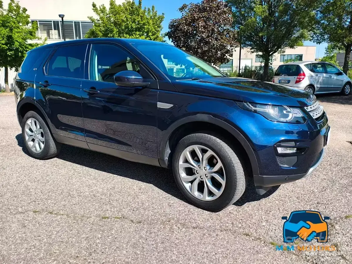Second-hand Land Rover Discovery Sport 180 CP (132 kW) 2017 Albastru SUV