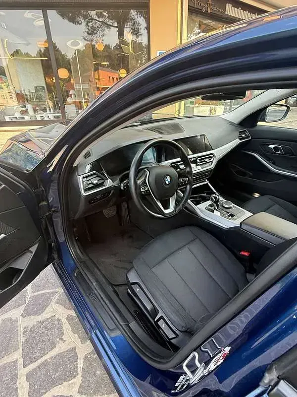 Usata BMW 316 Advantage 122 CV (89 kW) 2022 Blu/azzurro Berlina