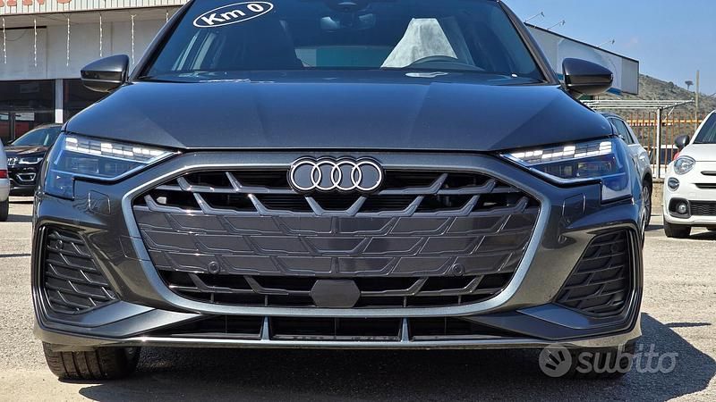 Usata Audi A3 150 CV (110 kW) 2024 Grigio Berlina