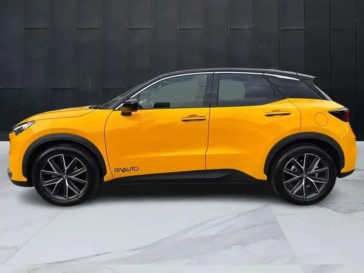 Usata Lexus LBX 136 CV (100 kW) 2024 Giallo SUV