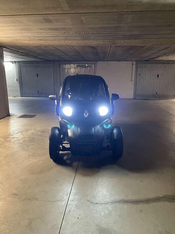 Usata Renault Twizy 12 kW (17 CV) 2019 Nero Utilitaria