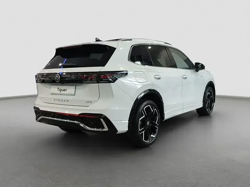 Nuova VW Tiguan R-line Plus 150 CV (110 kW) 2025 Bianco SUV