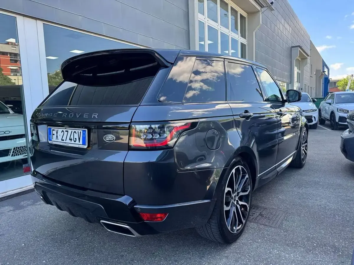 Second-hand Land Rover Range Rover Sport HSE Dynamic 249 CP (183 kW) 2019 Negru SUV