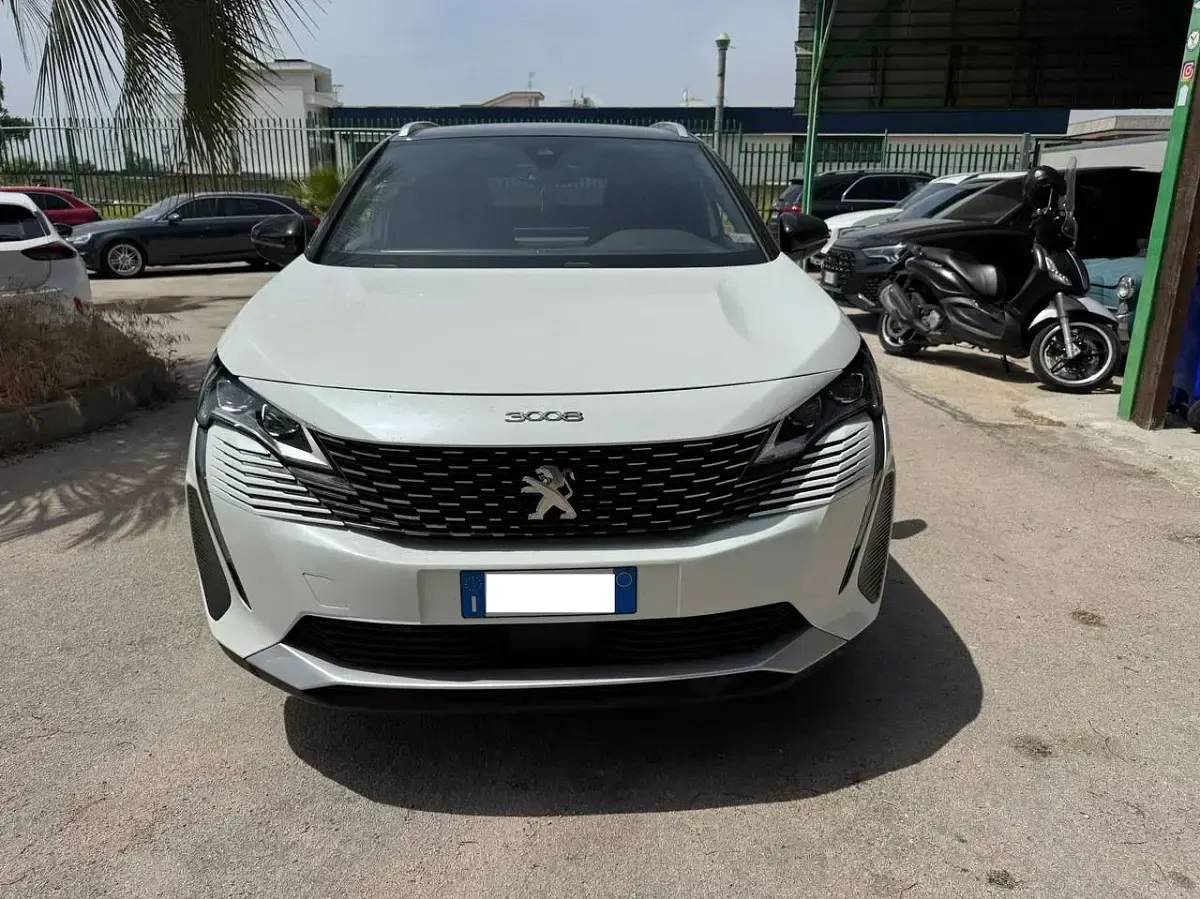 Usata Peugeot 3008 GT 131 CV (96 kW) 2021 Bianco SUV