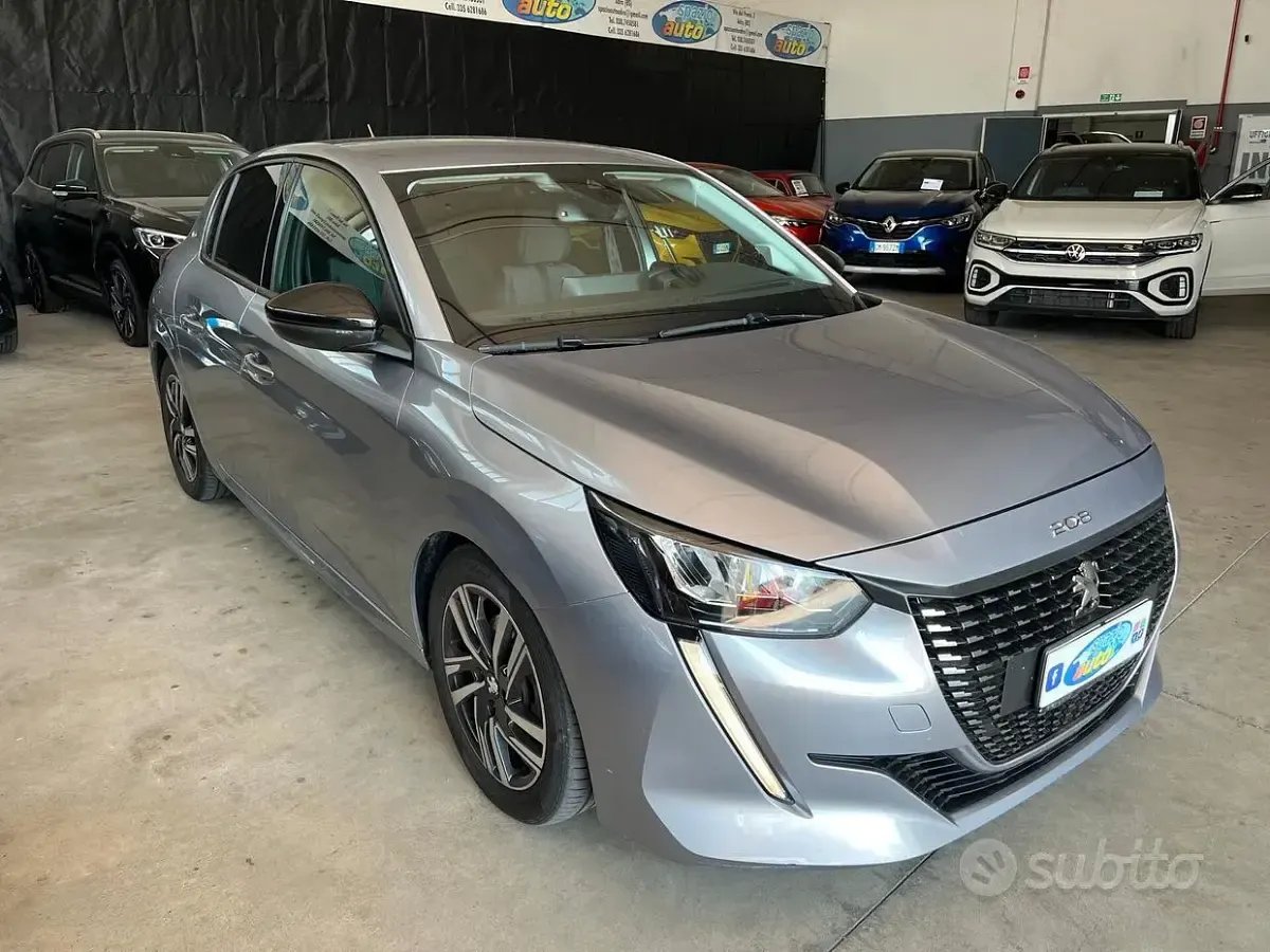 Usata Peugeot 208 Allure 102 CV (75 kW) 2022 Grigio Utilitaria