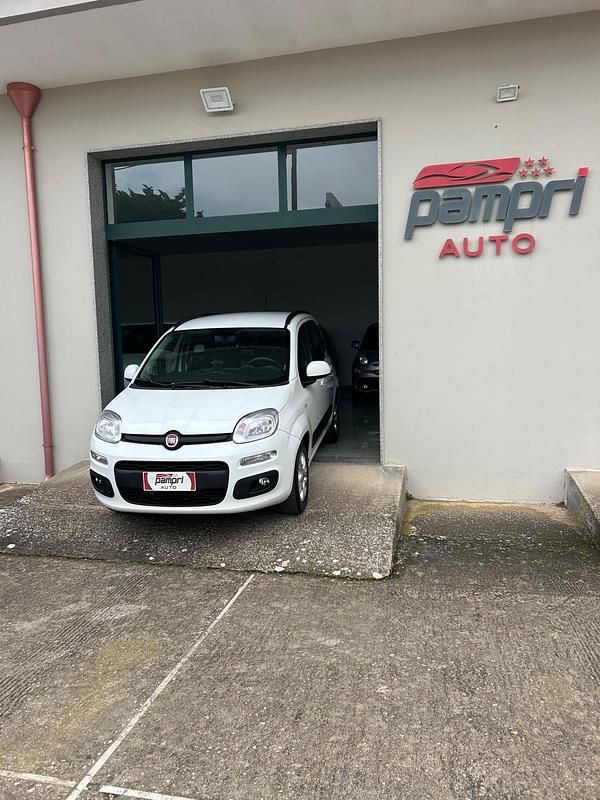 Usata Fiat Panda Lounge 69 CV (50 kW) 2020 Bianco Utilitaria