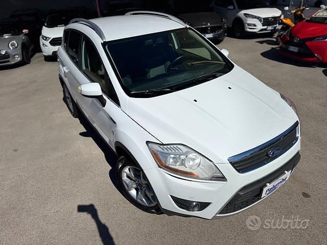 Usata Ford Kuga Titanium 140 CV (102 kW) 2011 Bianco(met.) SUV