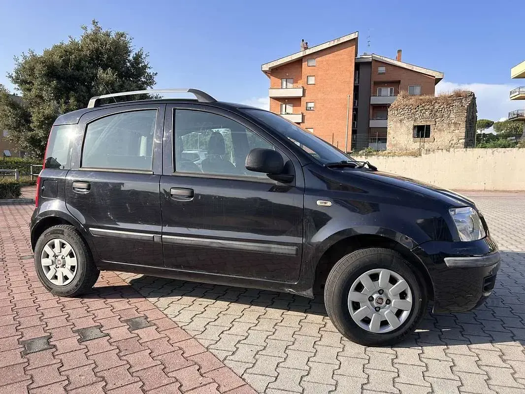 Usata Fiat Panda Emotion 75 CV (55 kW) 2011 Nero Utilitaria