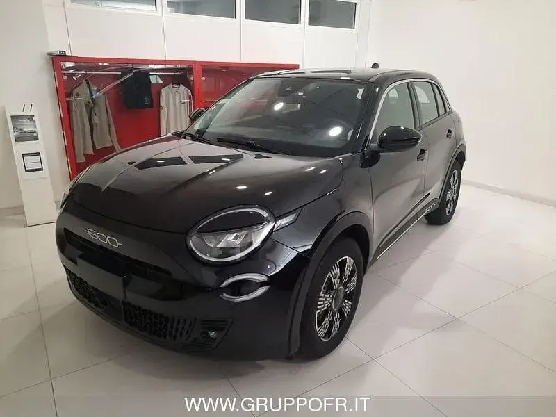 Nuova Fiat 600 110 CV (80 kW) 2025 Nero SUV