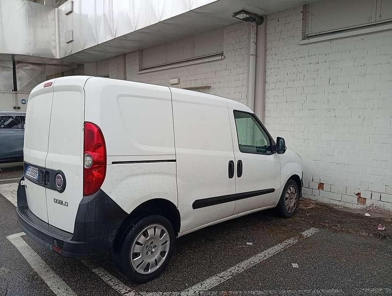 Usata Fiat Doblò Easy 120 CV (88 kW) 2015 Monovolume